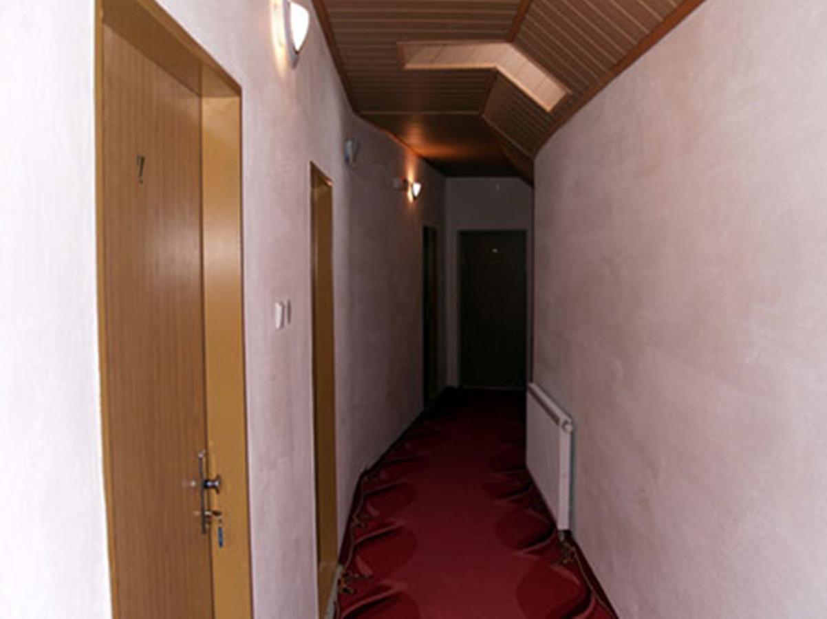 Motel Pod Stromisom Vlachovo Buitenkant foto